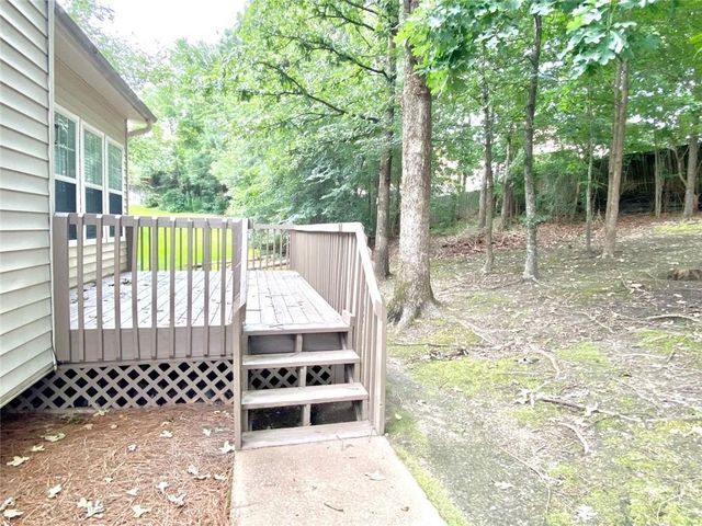 5923 Rosie SE Lane, Mableton, GA 30126