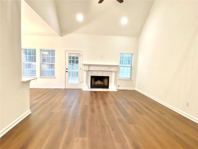 5923 Rosie SE Lane, Mableton, GA 30126