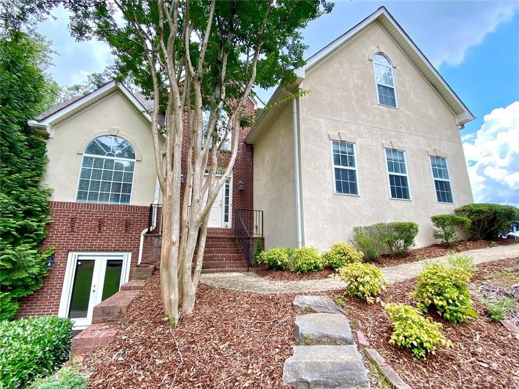 5923 Rosie SE Lane, Mableton, GA 30126