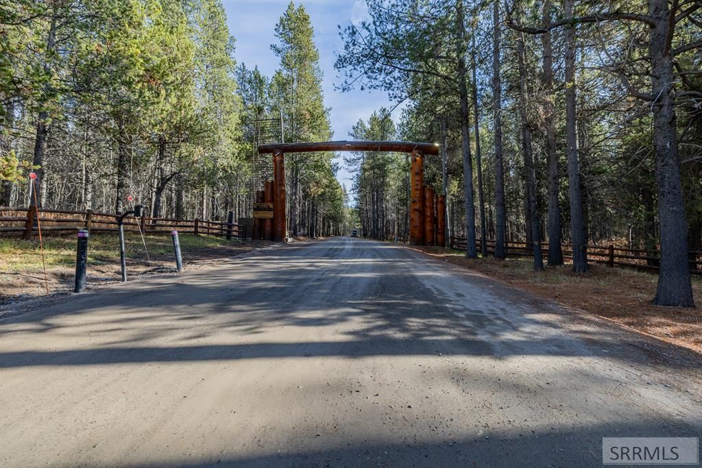 1663 Shadow Run, Ashton, ID 83420