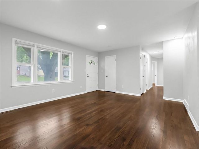 3604 N Pleasant Street, Independence, MO 64050