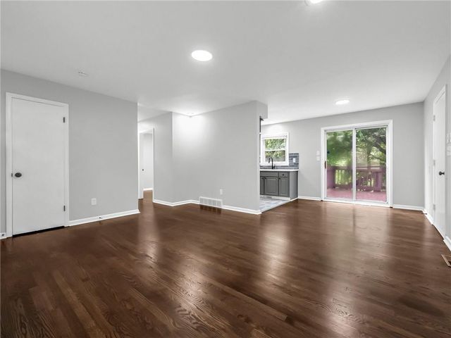 3604 N Pleasant Street, Independence, MO 64050
