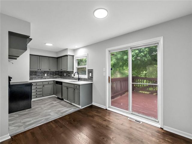 3604 N Pleasant Street, Independence, MO 64050