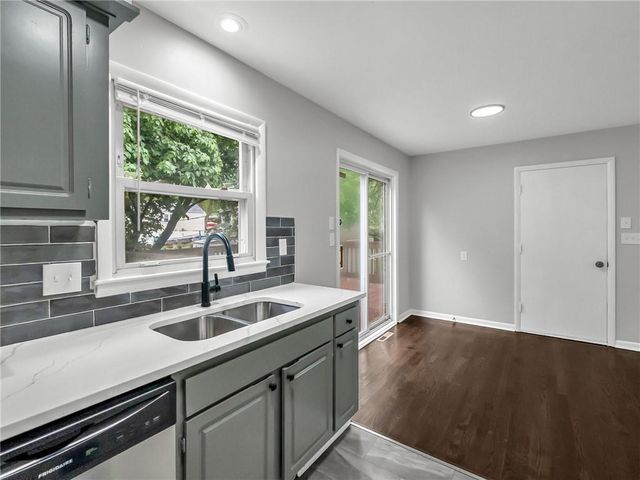 3604 N Pleasant Street, Independence, MO 64050