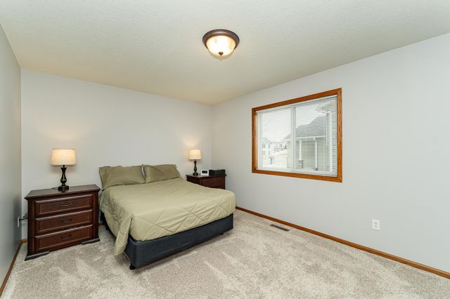 5301 Castleview Drive NW, Rochester, MN 55901