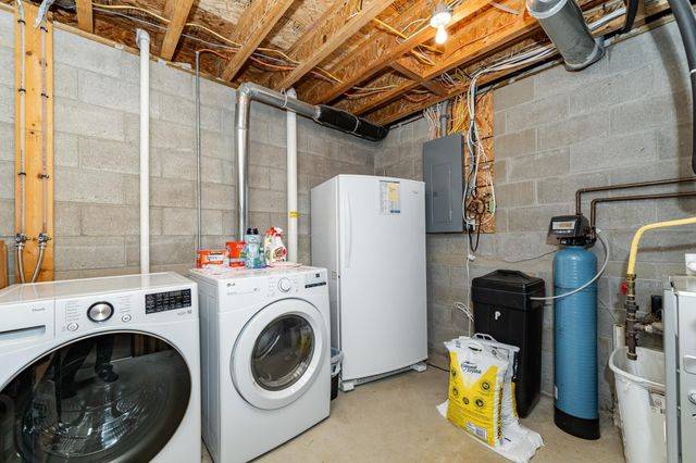 5301 Castleview Drive NW, Rochester, MN 55901