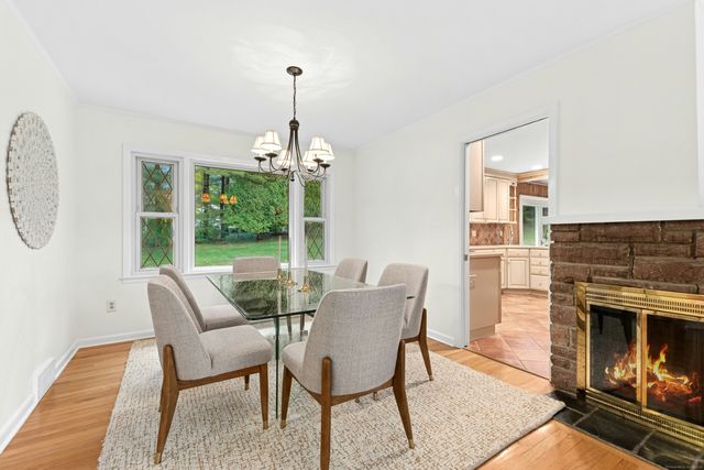 33 Hickory Lane, Ridgefield, CT 06877