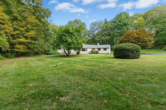 33 Hickory Lane, Ridgefield, CT 06877