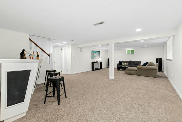 33 Hickory Lane, Ridgefield, CT 06877