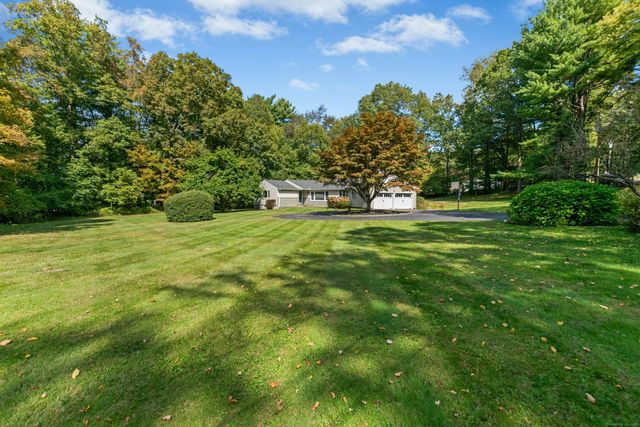 33 Hickory Lane, Ridgefield, CT 06877