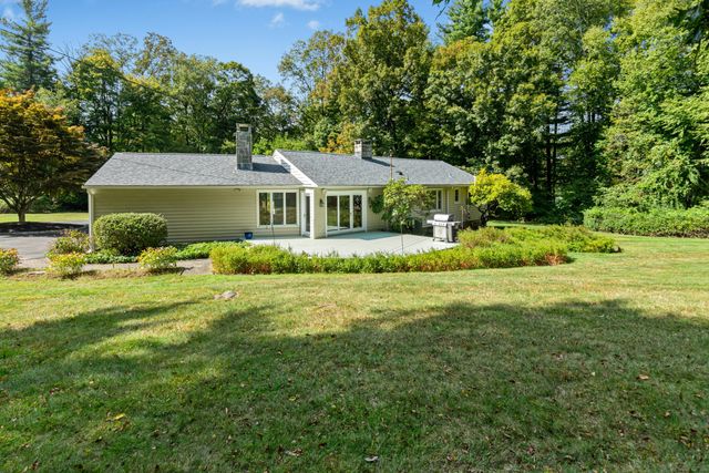 33 Hickory Lane, Ridgefield, CT 06877