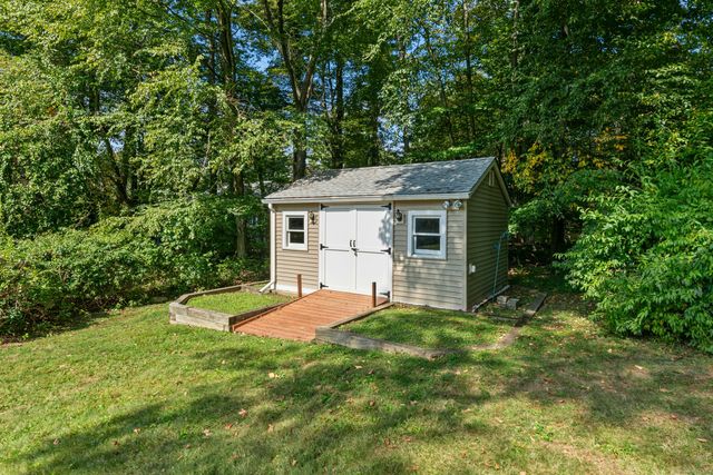 33 Hickory Lane, Ridgefield, CT 06877