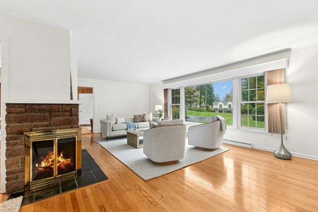 33 Hickory Lane, Ridgefield, CT 06877