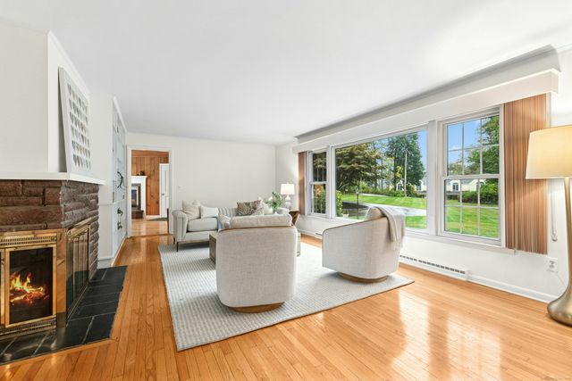 33 Hickory Lane, Ridgefield, CT 06877
