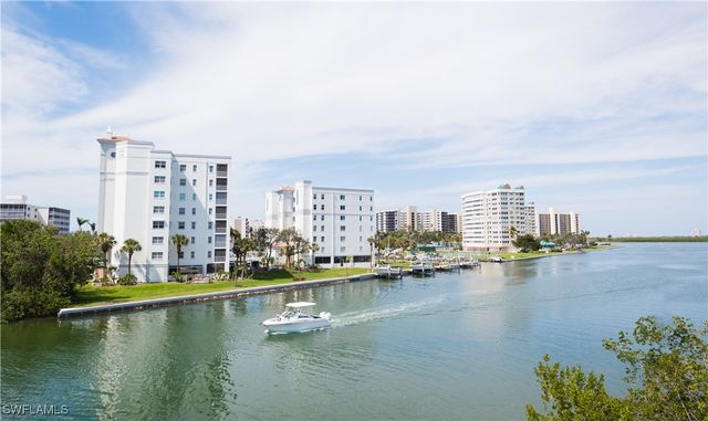 699 110th AVE Unit A, Naples, FL 34108