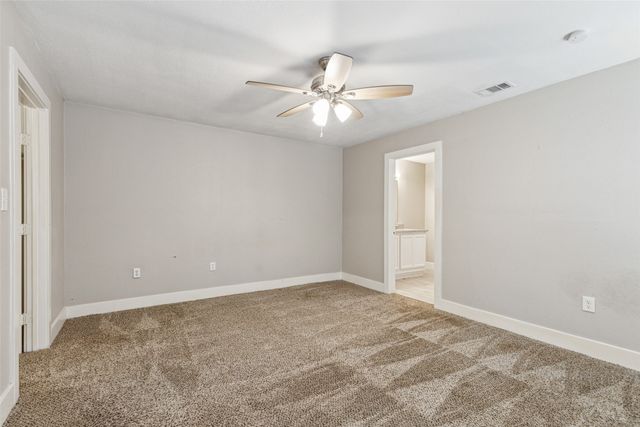 318 S Montreal Avenue, Dallas, TX 75208
