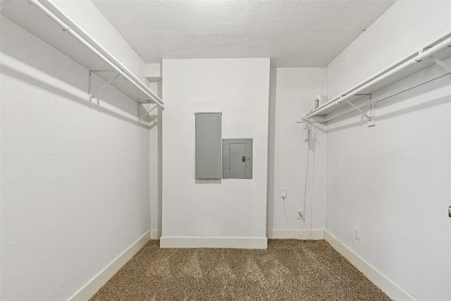 318 S Montreal Avenue, Dallas, TX 75208
