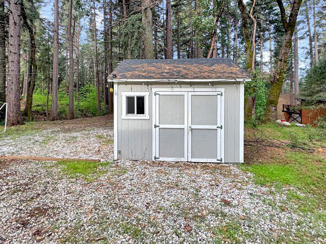 12834 Spanish Ln, Nevada City, CA 95959