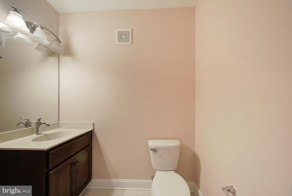 Image 15 of property listing at 901 MACPHAIL WOODS XING #3D, Bel Air, MD 21015