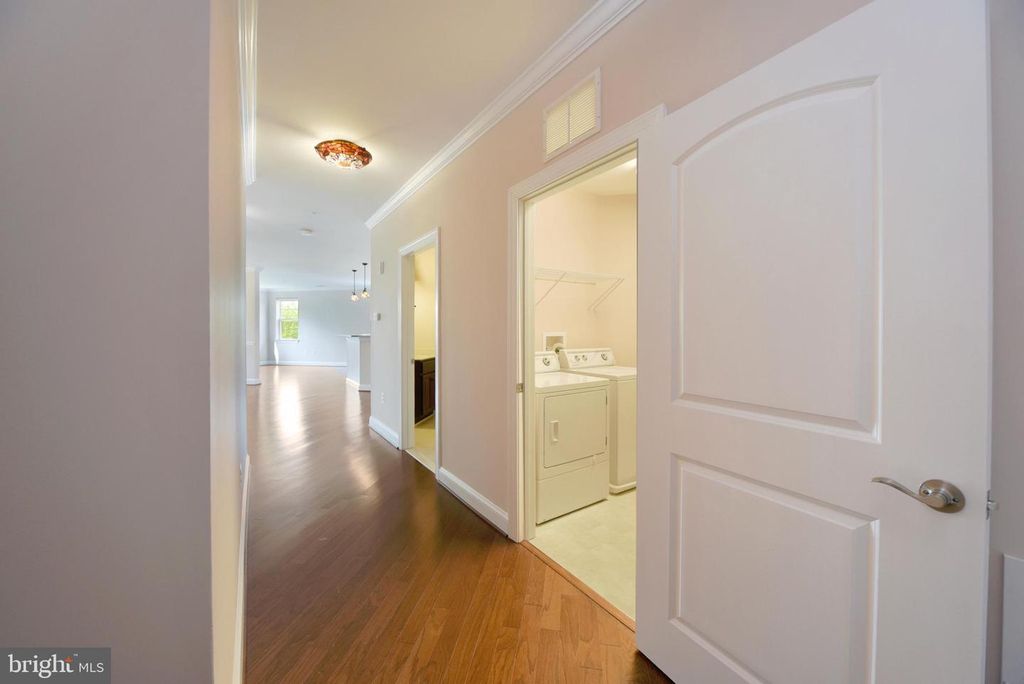 Image 5 of property listing at 901 MACPHAIL WOODS XING #3D, Bel Air, MD 21015