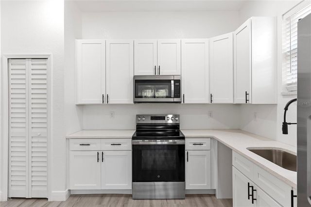 1421 35TH STREET S, St Petersburg, FL 33711