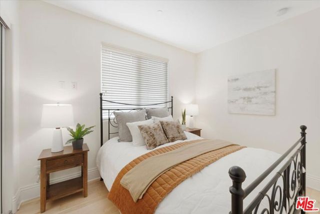 147 N Berendo Street 202, Los Angeles, CA 90004