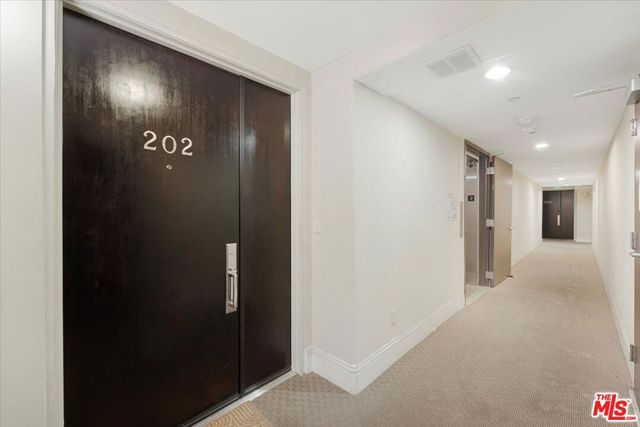 147 N Berendo Street 202, Los Angeles, CA 90004