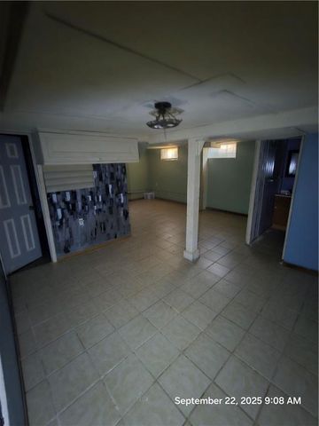 625 W Broadway Street, Higginsville, MO 64037