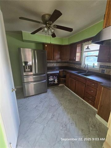 625 W Broadway Street, Higginsville, MO 64037