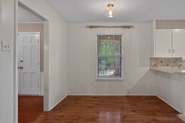 2102 Hughey Dr., Longview, TX 75601