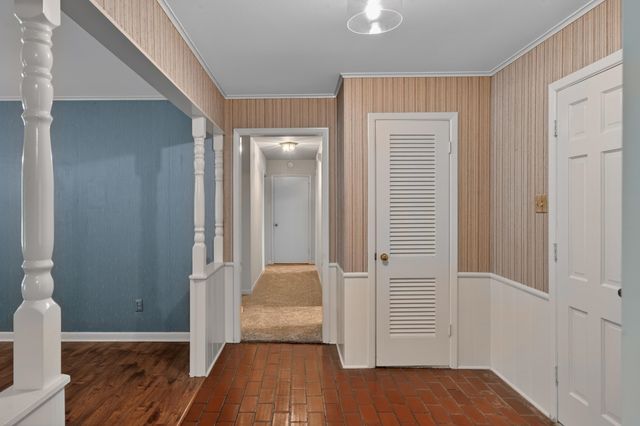 2102 Hughey Dr., Longview, TX 75601