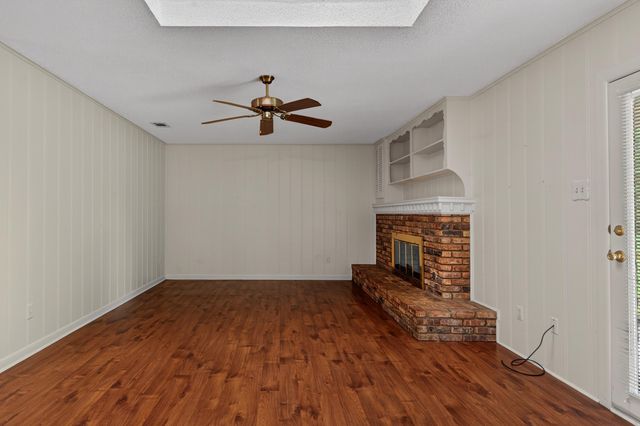 2102 Hughey Dr., Longview, TX 75601