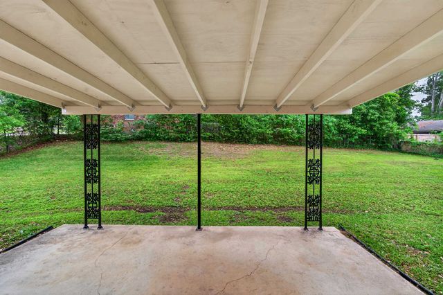 2102 Hughey Dr., Longview, TX 75601
