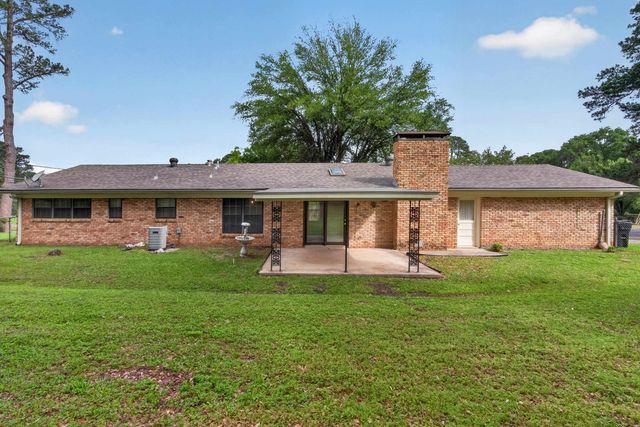 2102 Hughey Dr., Longview, TX 75601