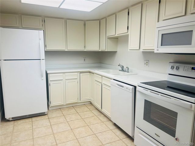 14390 E Marina Drive 204, Aurora, CO 80014