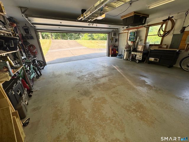 12 Benson Drive, Danbury, CT 06810