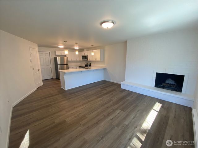 17620 17622 30th Avenue Ct E, Tacoma, WA 98387