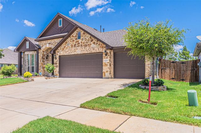 4201 Misty Ridge Street, Mesquite, TX 75181