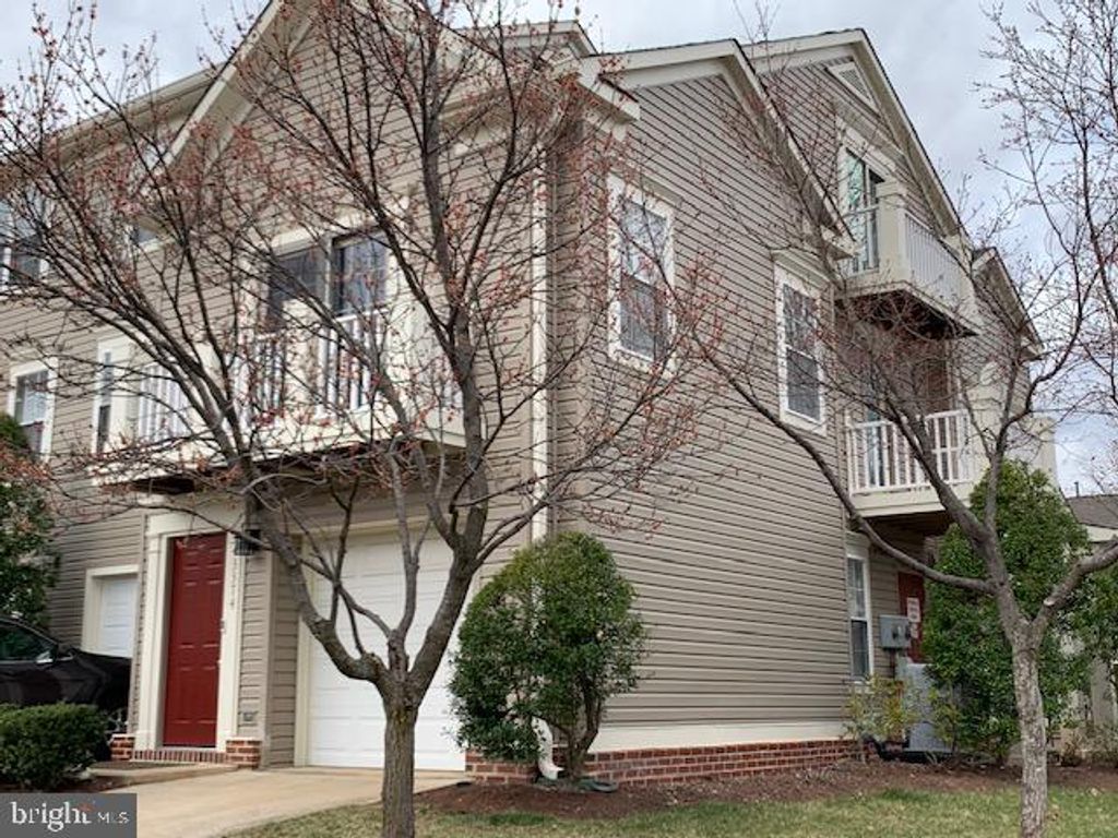 43374 GREYSWALLOW TER, Ashburn, VA 20147