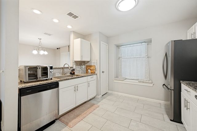6400 Betsy Ross Drive, Arlington, TX 76002