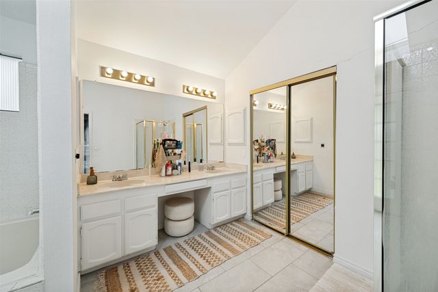 6400 Betsy Ross Drive, Arlington, TX 76002