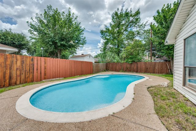 6400 Betsy Ross Drive, Arlington, TX 76002