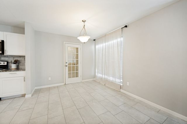6400 Betsy Ross Drive, Arlington, TX 76002
