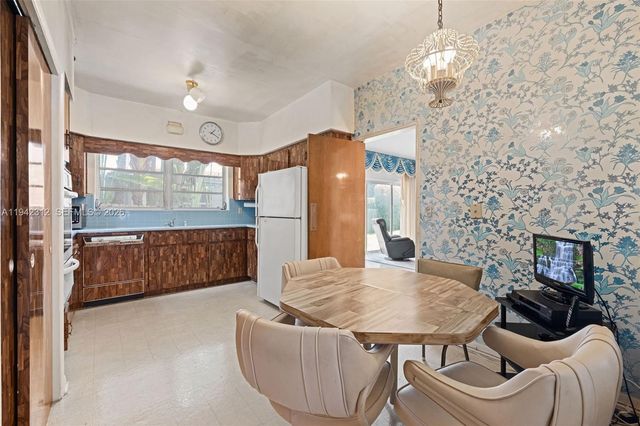 4601 Royal Palm Ave, Miami Beach, FL 33140