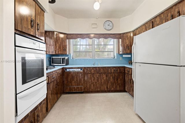 4601 Royal Palm Ave, Miami Beach, FL 33140