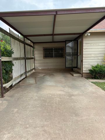 220 N Poe Street, San Angelo, TX 76903