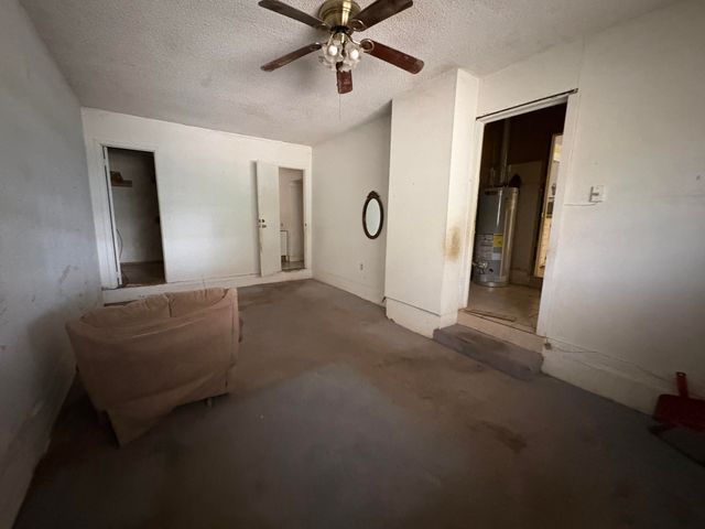 220 N Poe Street, San Angelo, TX 76903