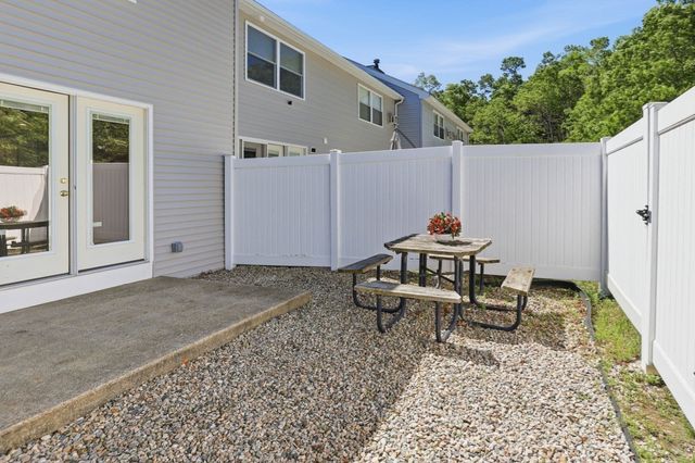 66 Pine Valley Dr 66 aka 27A, Falmouth, MA 02540