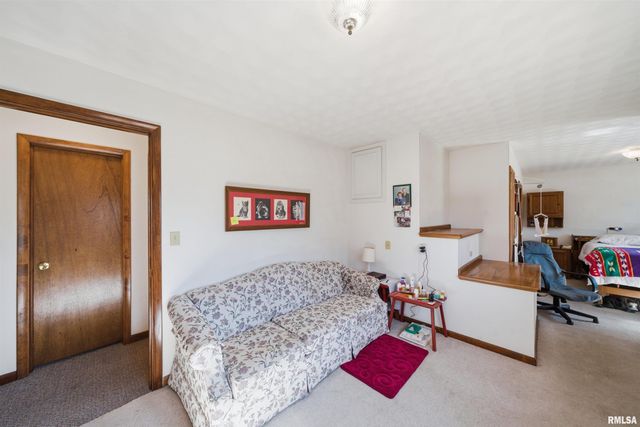 23632 SPRING CREEK Road, Washington, IL 61571