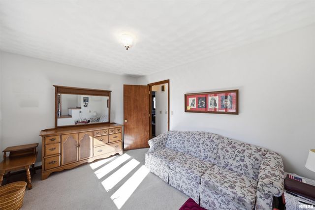 23632 SPRING CREEK Road, Washington, IL 61571